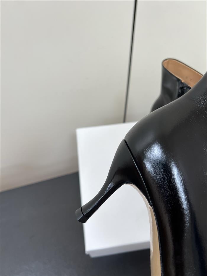 2025112817433154 390